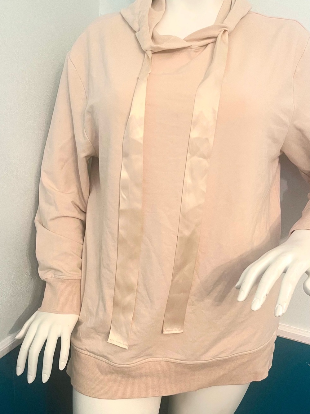 Cream-colored Pullover Hoodie with gorgeous Satin trim